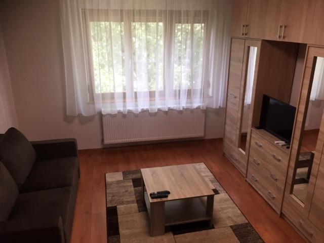 Apartment Thaly 5 *